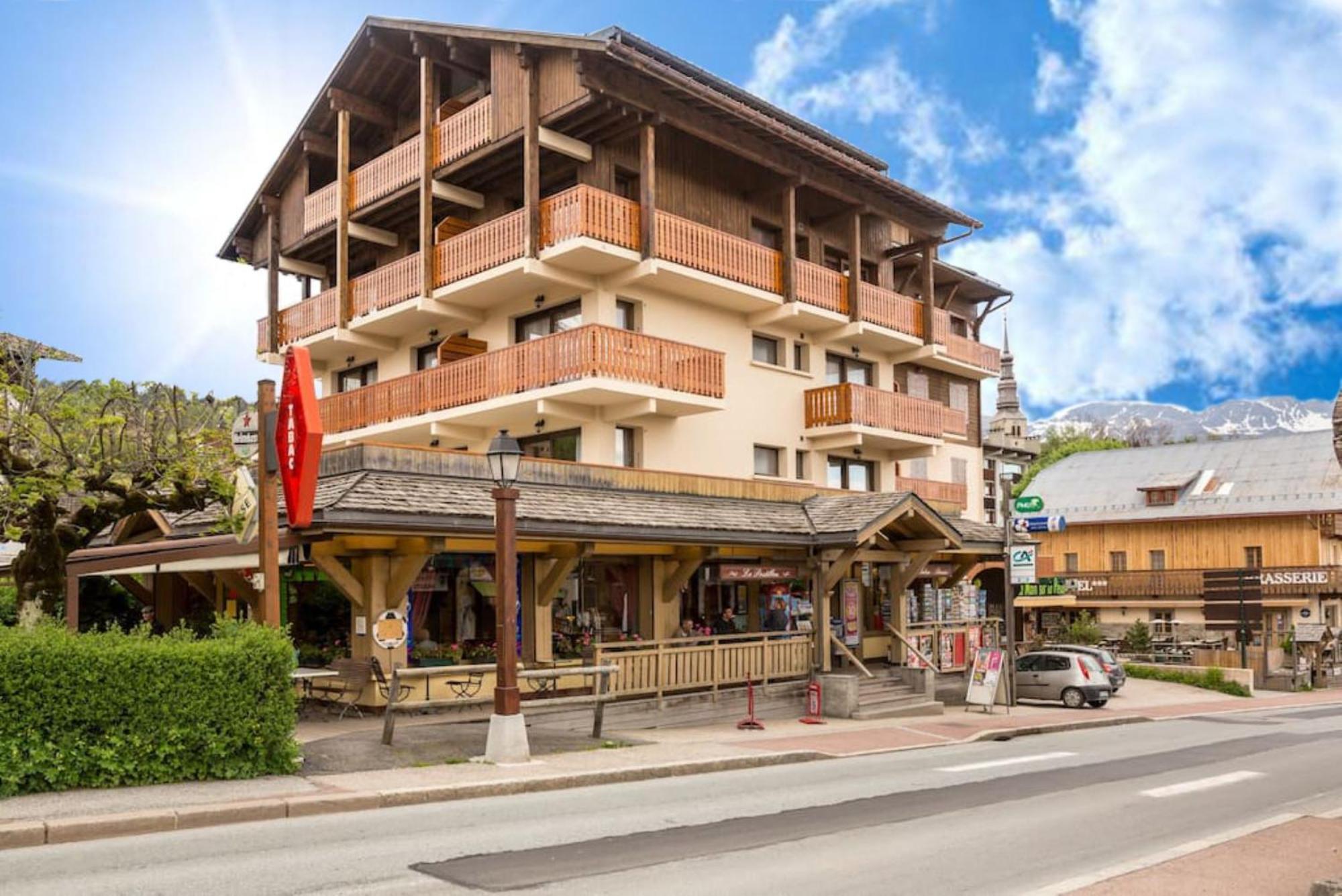 Les Aiguilles De Warens Aparthotel Combloux Exterior photo