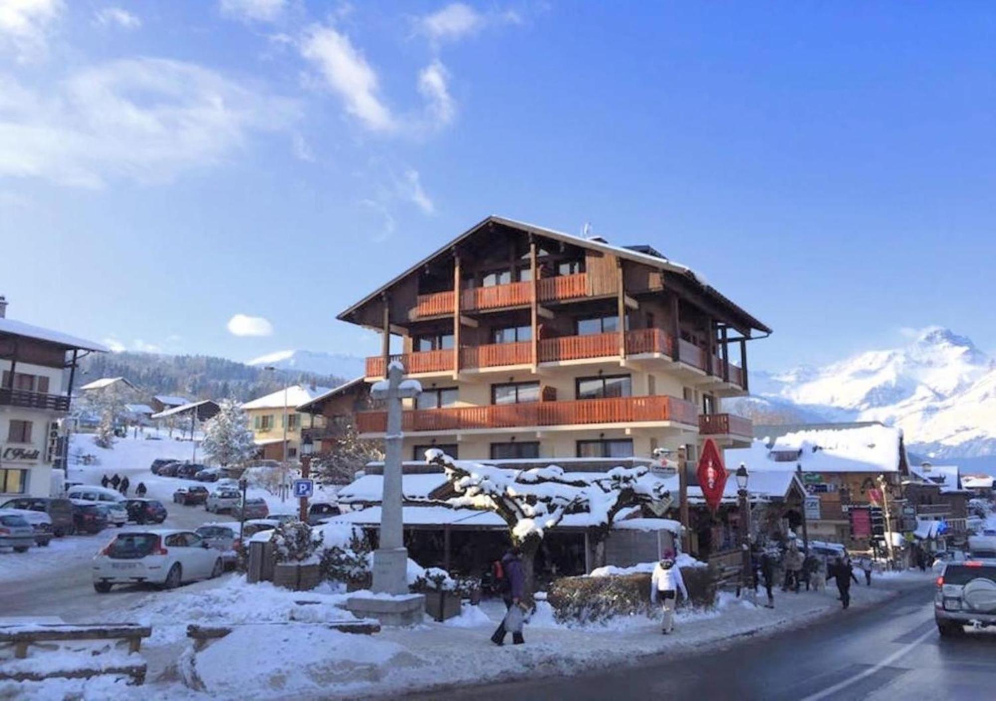 Les Aiguilles De Warens Aparthotel Combloux Exterior photo