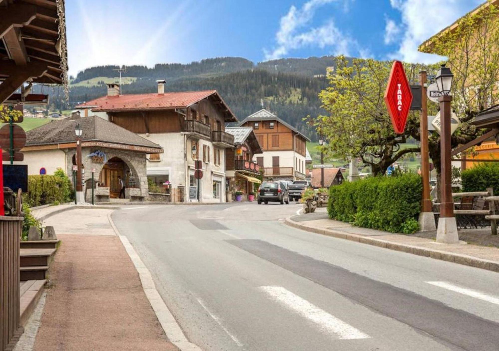 Les Aiguilles De Warens Aparthotel Combloux Exterior photo