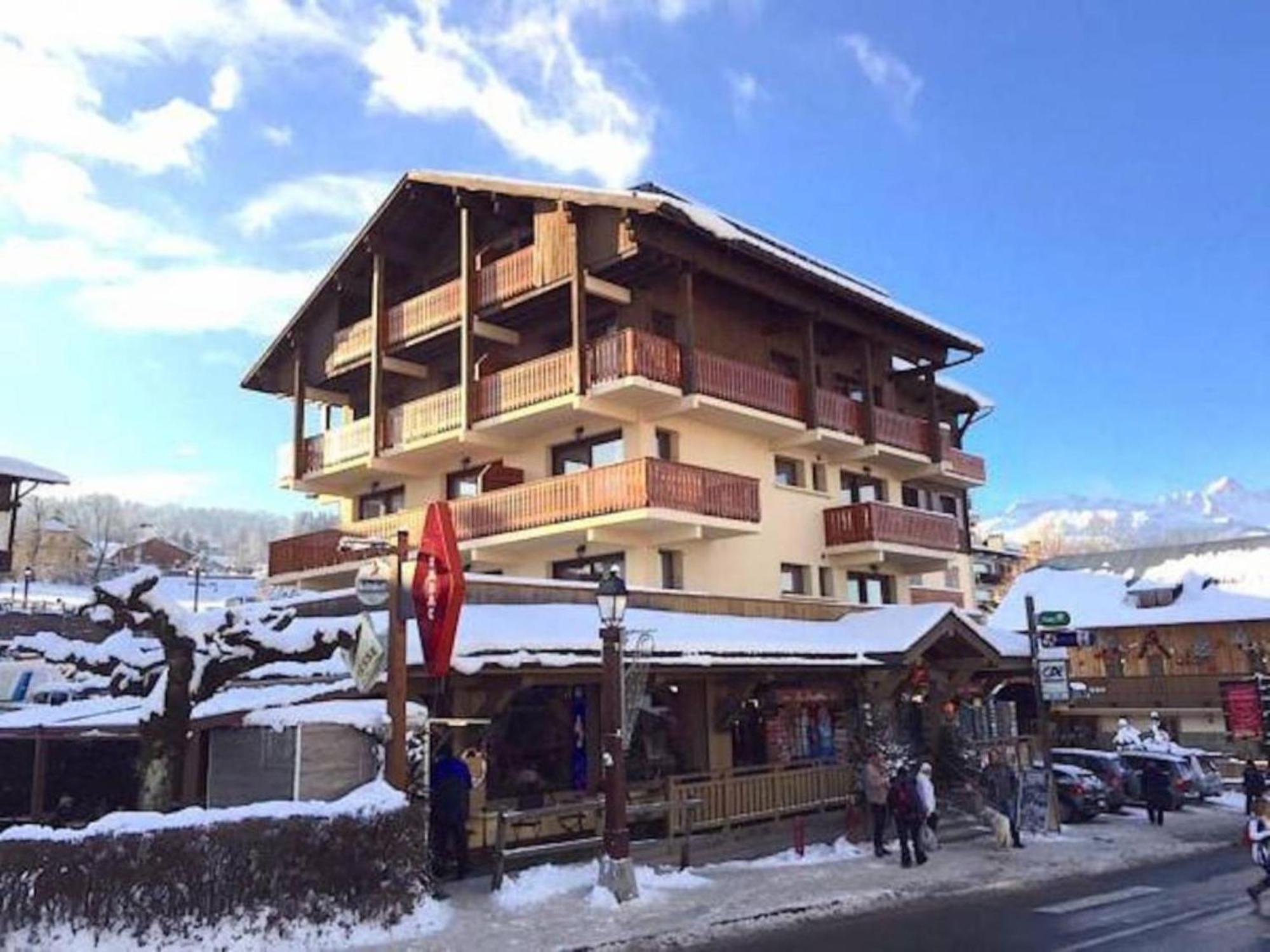 Les Aiguilles De Warens Aparthotel Combloux Exterior photo